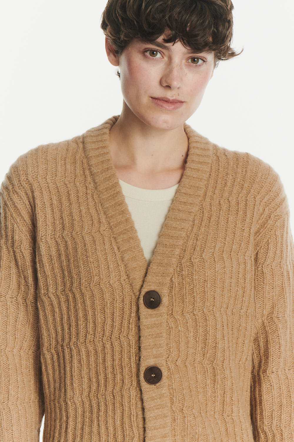 Cardigan in the Finest Beige Italian Melange Lambswool