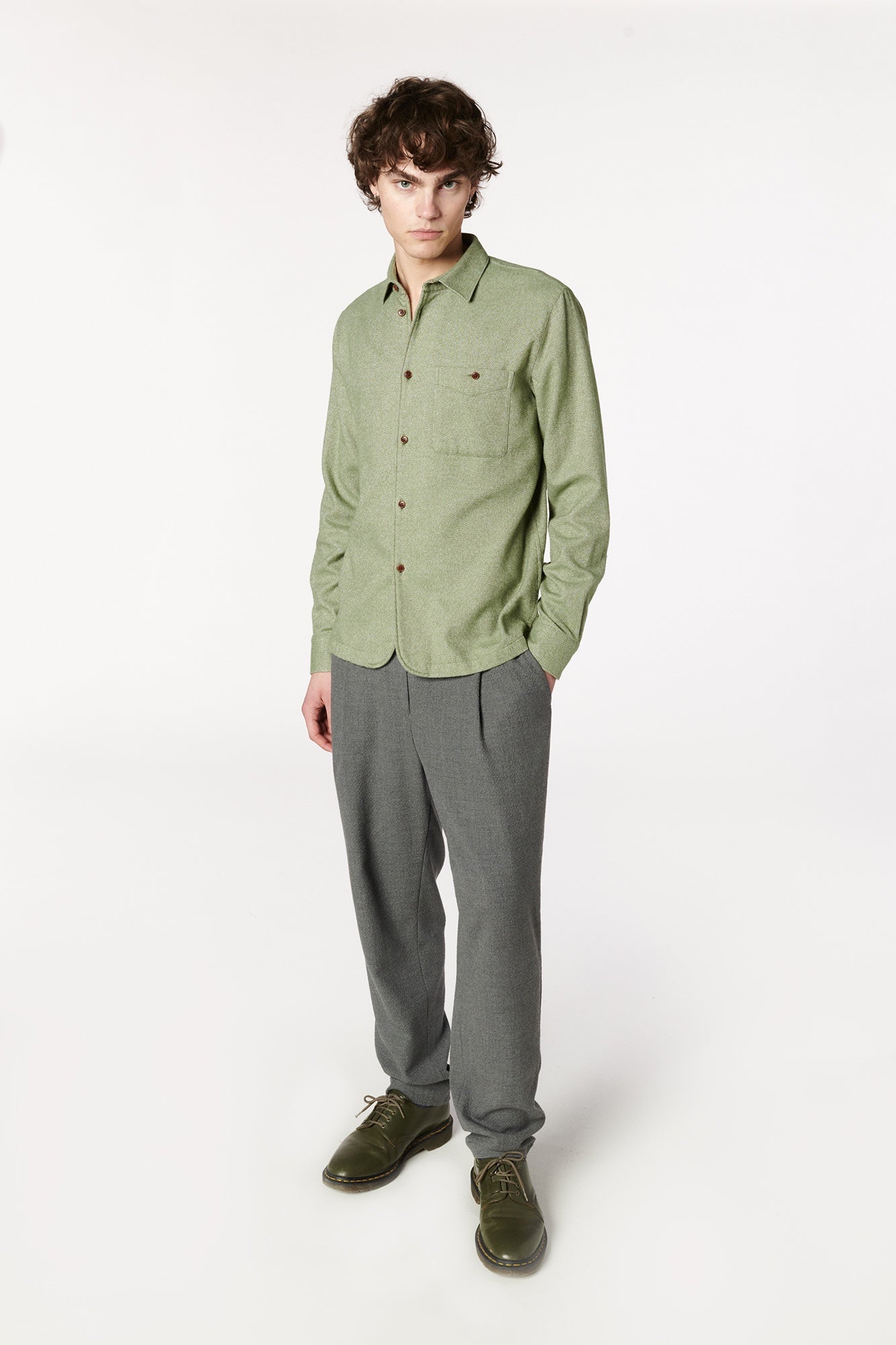strong-shirt-in-the-finest-portuguese-flannel-in-melange-green-and-beige