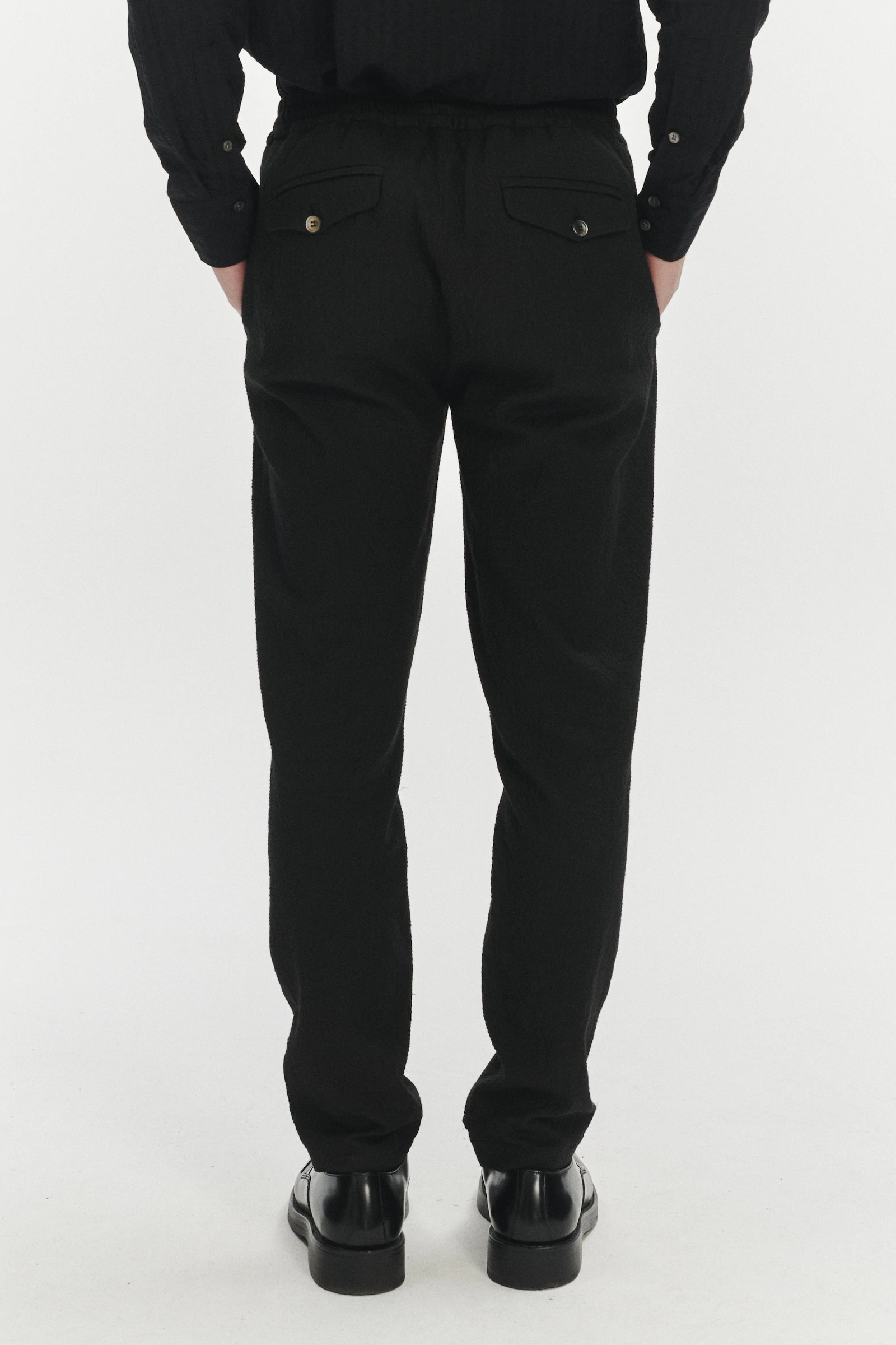 Garden Trousers in a Black Italian Cotton and Linen Seersucker by Subalpino