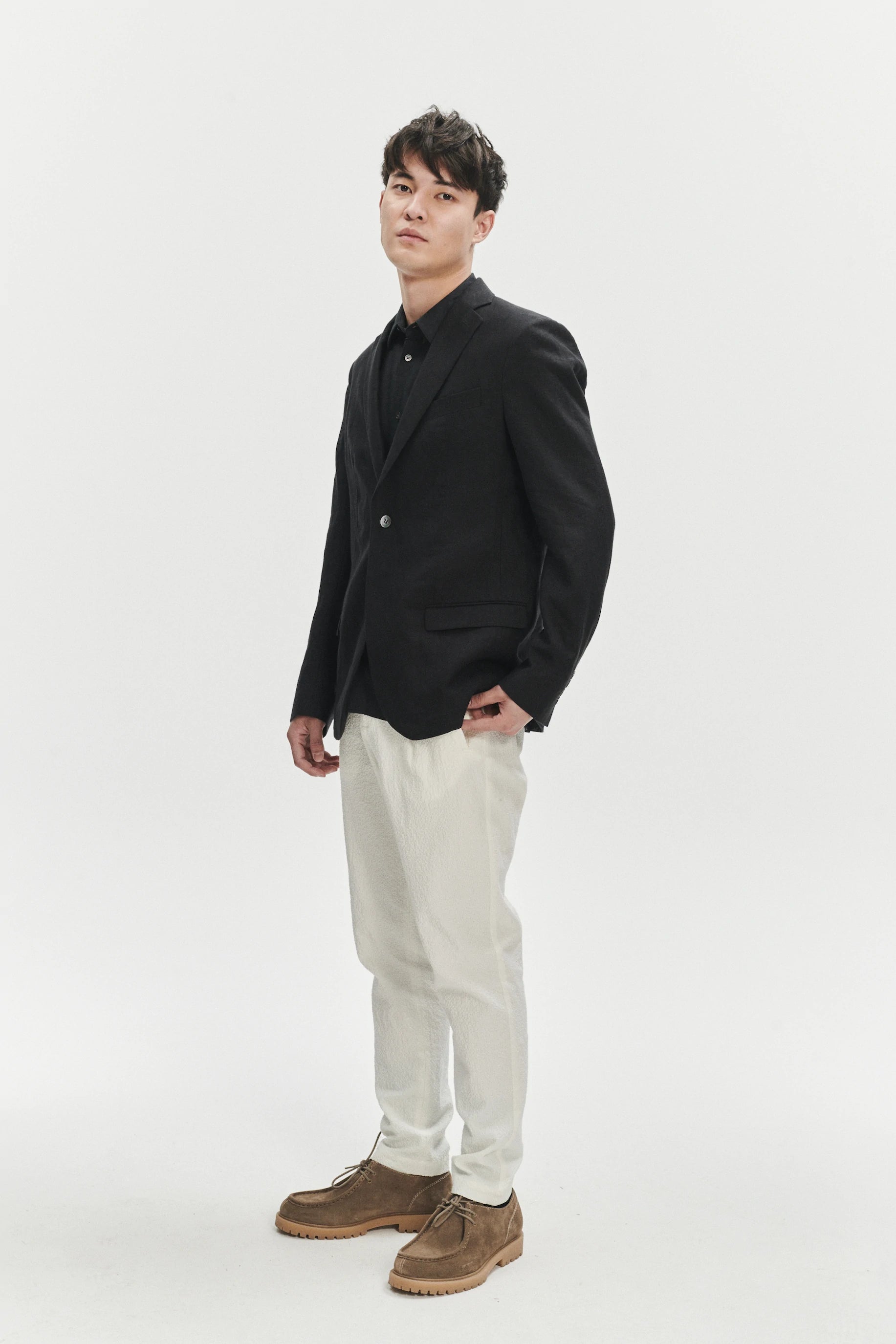 Garden Trousers in a White Italian Cotton and Linen Seersucker by Subalpino