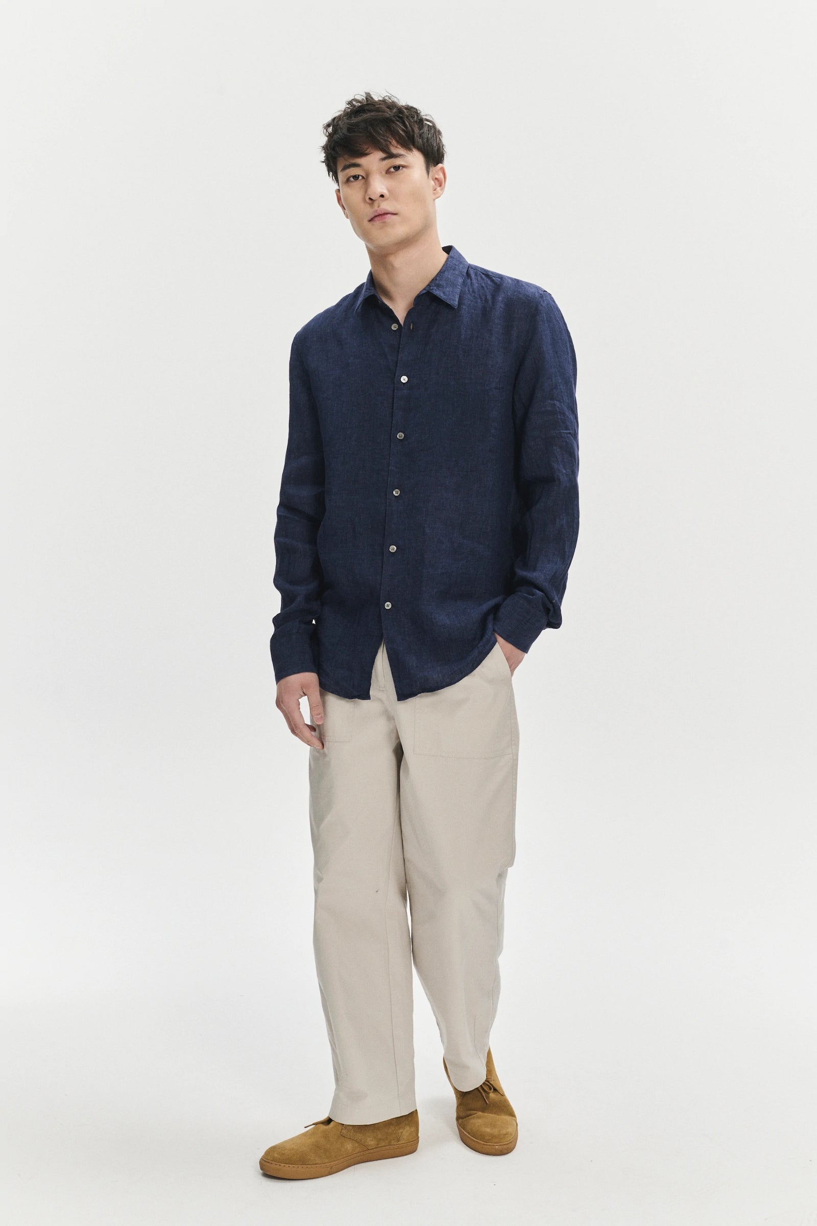Feel Good Shirt in a Navy Blue Italian Linen