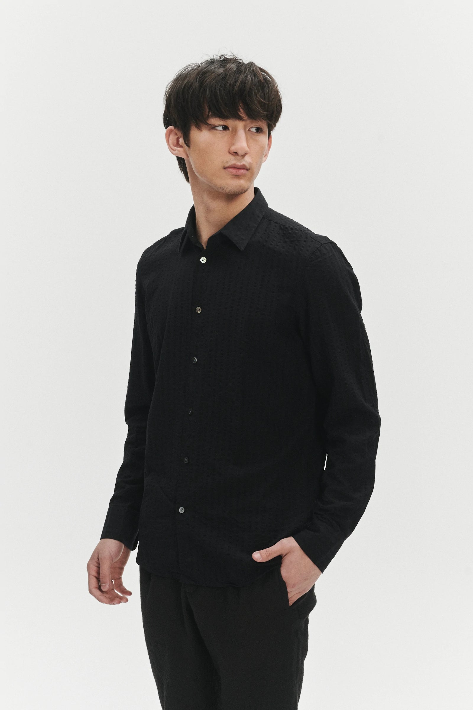Feel Good Shirt in a Black Fine Portuguese Lyocell Seersucker