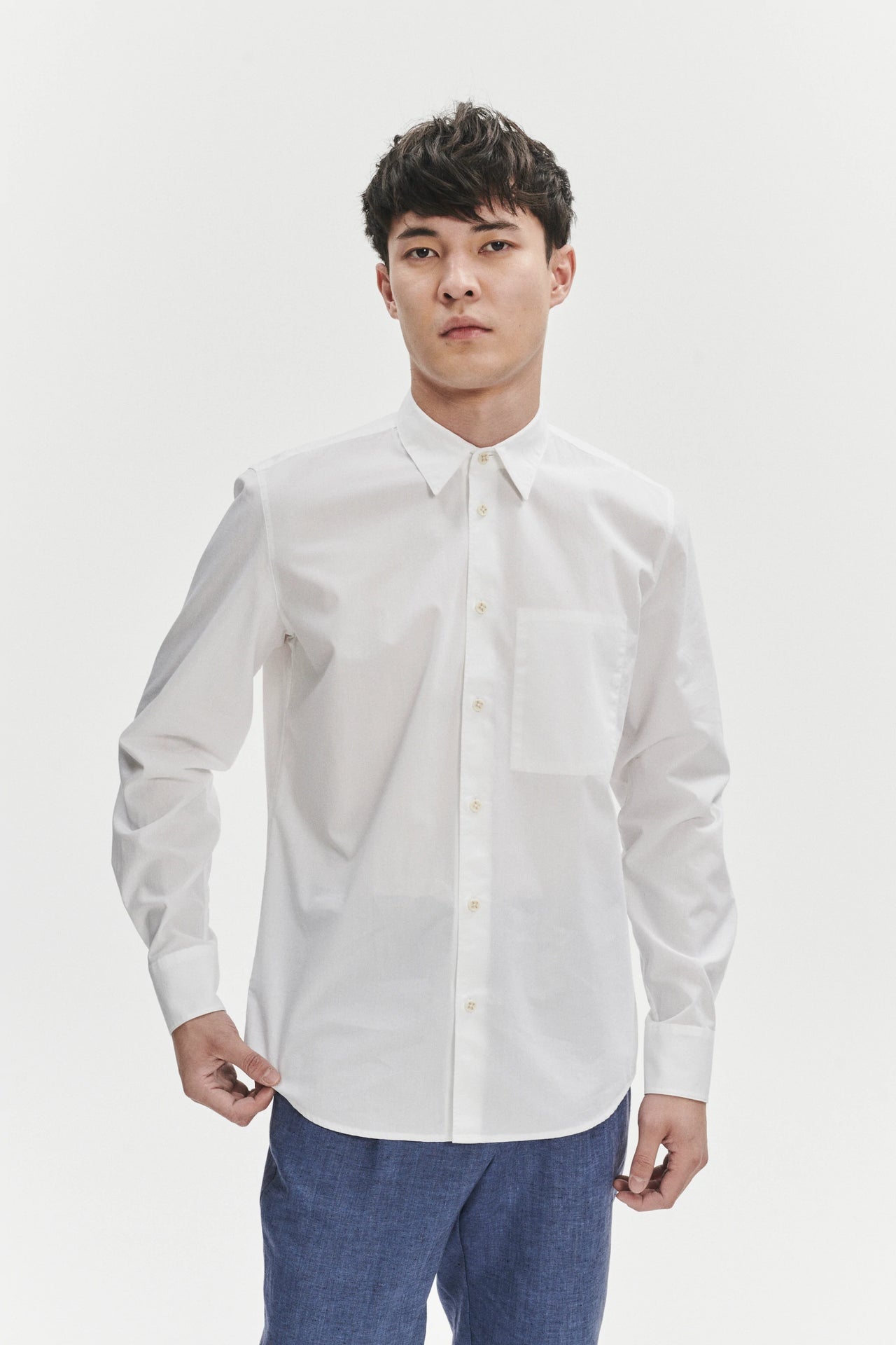 Feel Good Shirt in a White Fine Organic Portuguese Cotton Poplin