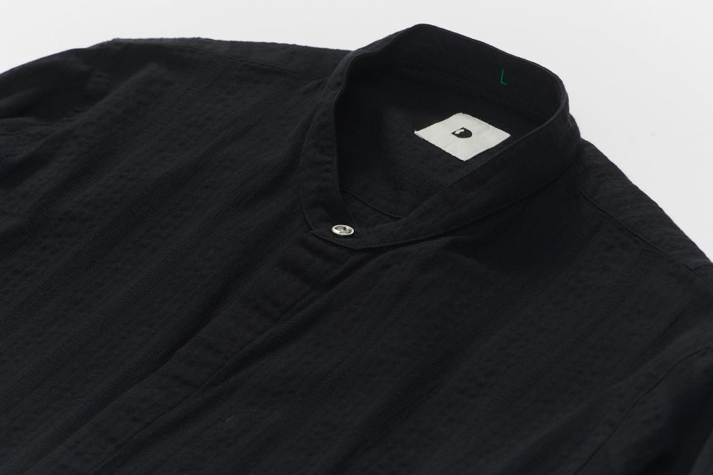 Zen Grandad Collar Shirt in a Black Portuguese Seersucker