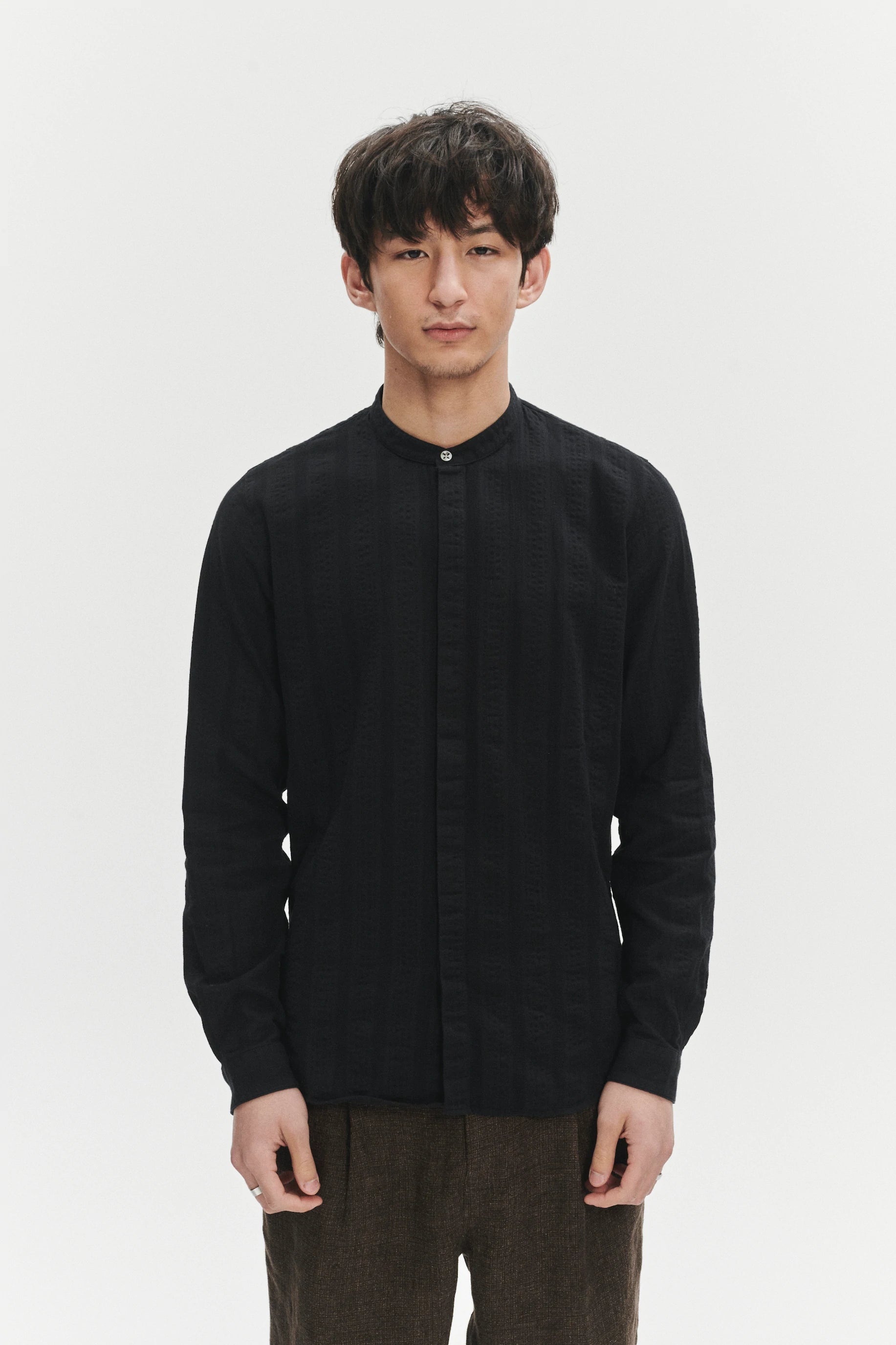 Zen Grandad Collar Shirt in a Black Portuguese Seersucker