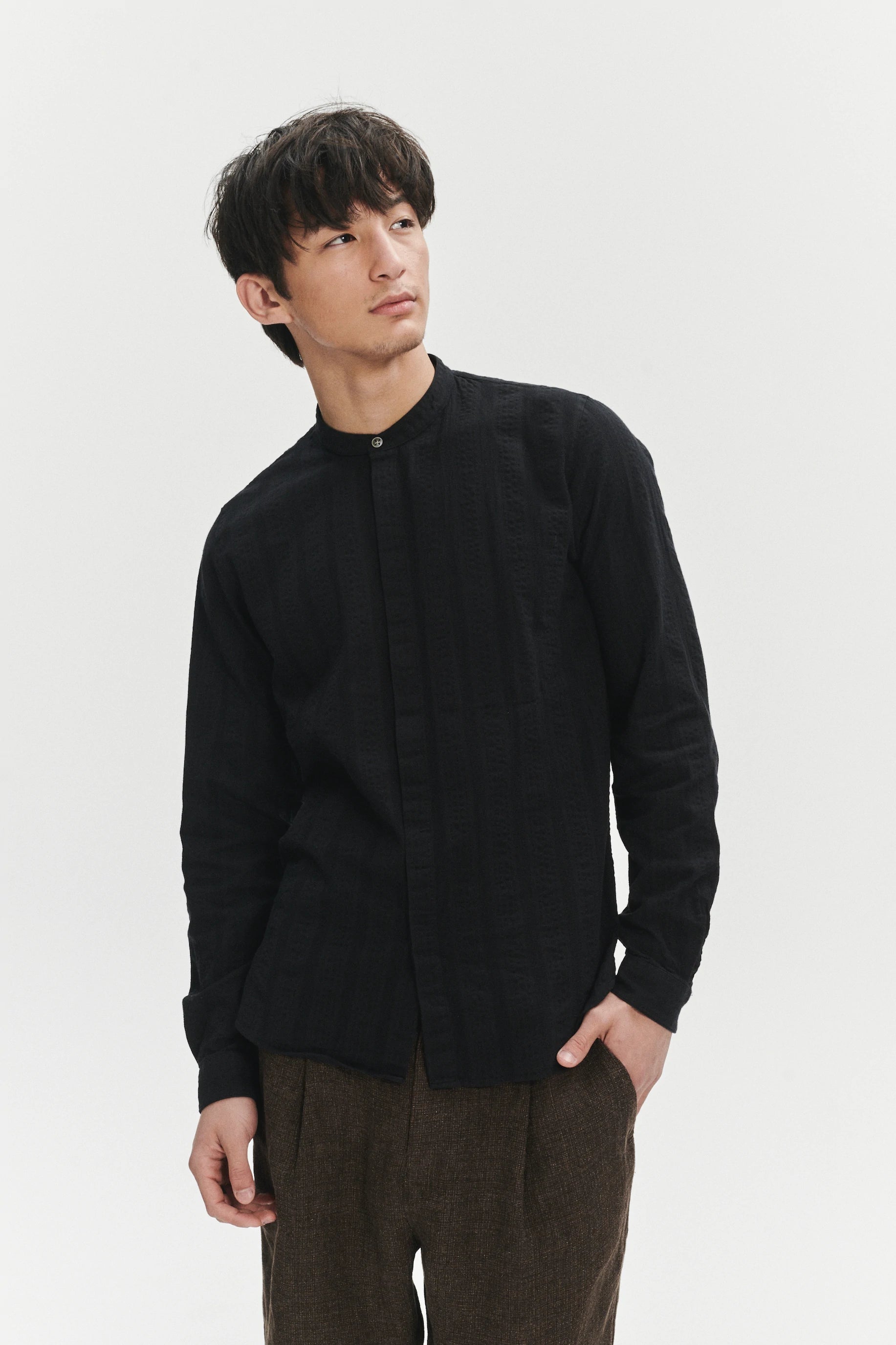 Zen Grandad Collar Shirt in a Black Portuguese Seersucker