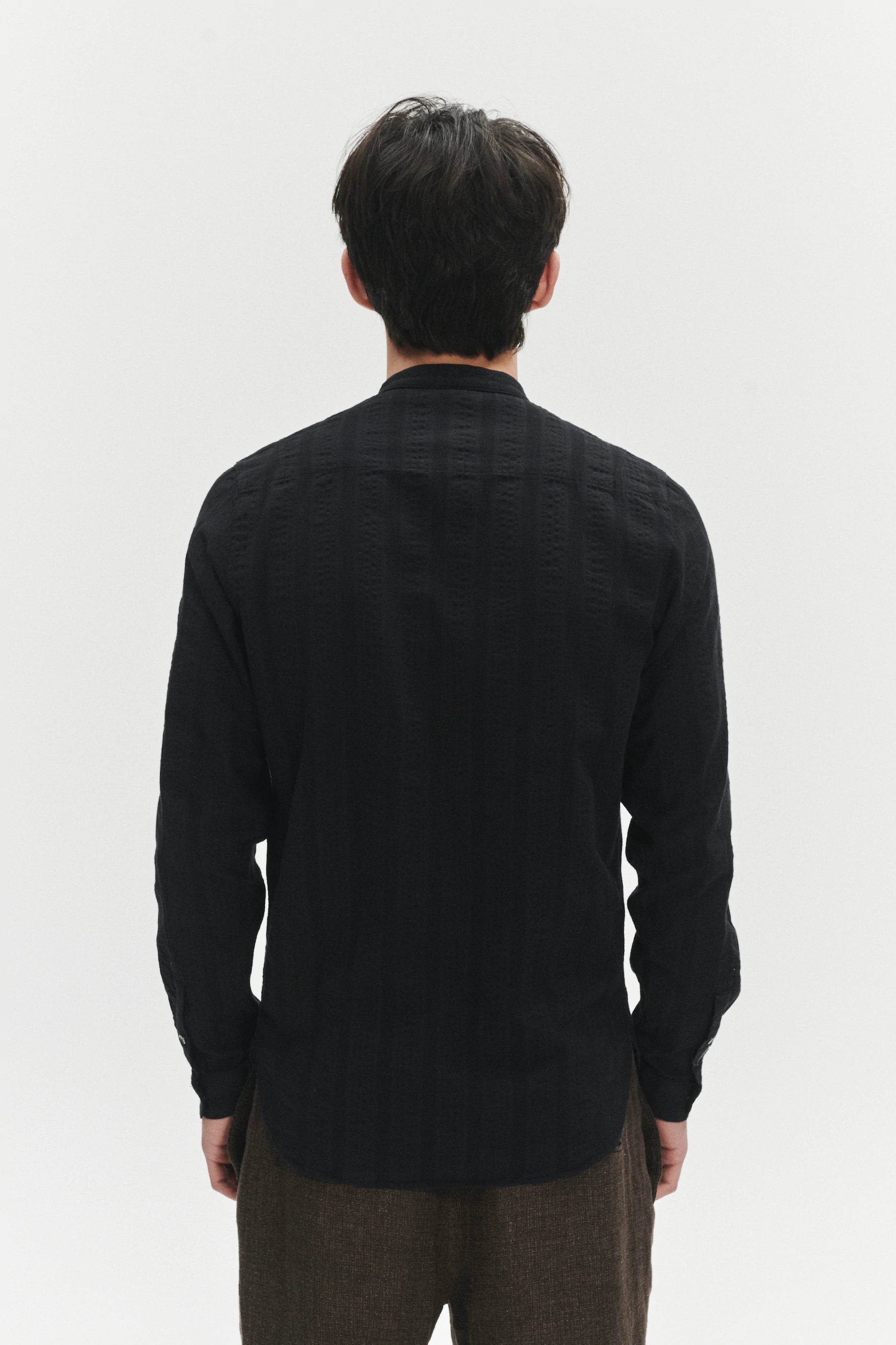 Zen Grandad Collar Shirt in a Black Portuguese Seersucker