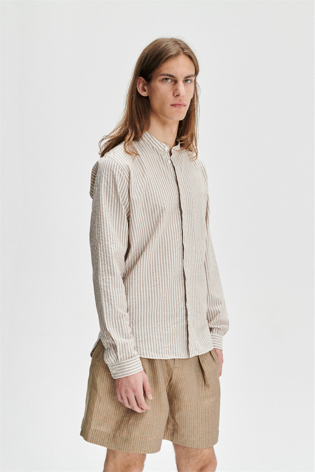 Zen Grandad Collar Shirt in a Beige Italian Cotton and Linen