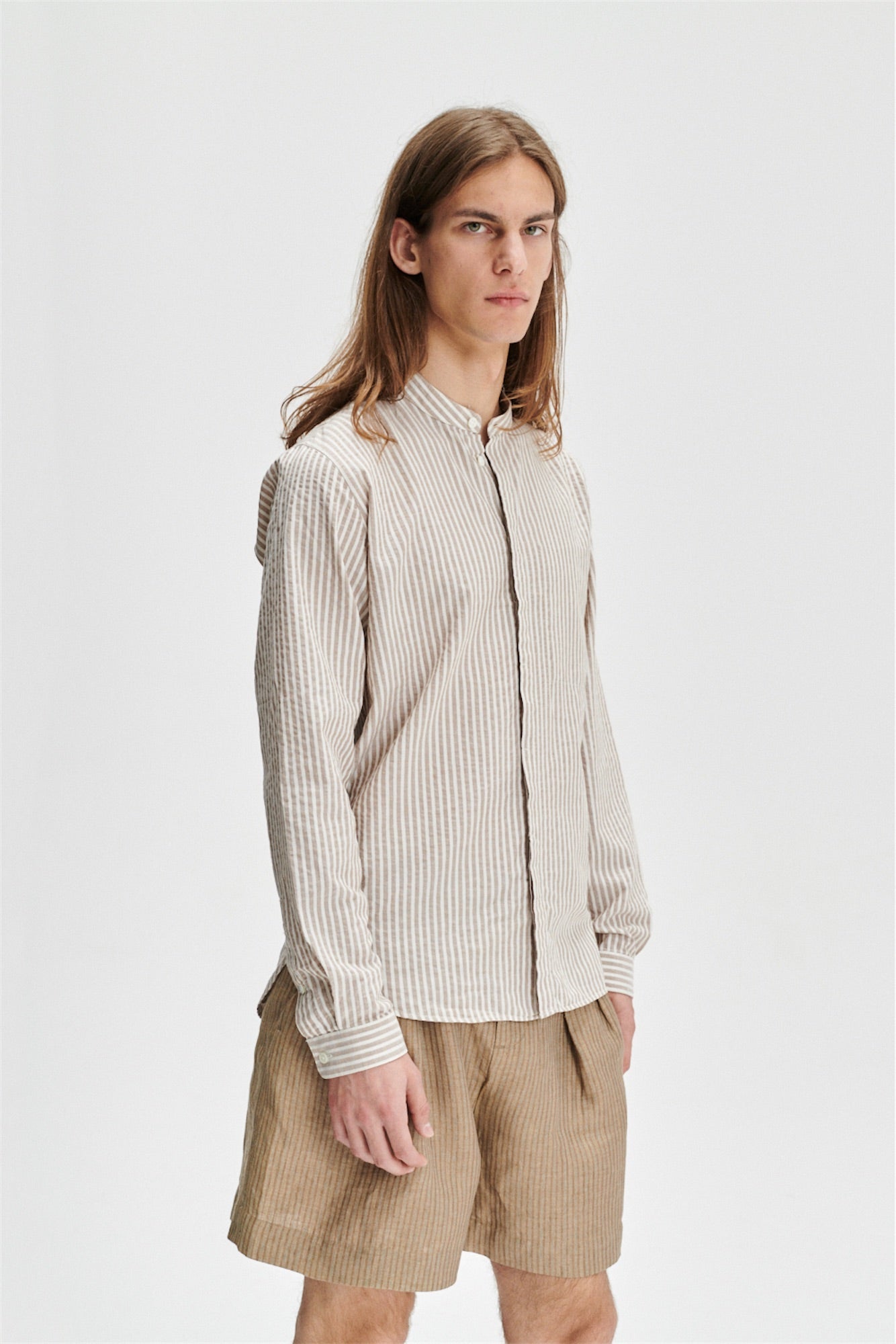 Zen Grandad Collar Shirt in a Beige Italian Cotton and Linen