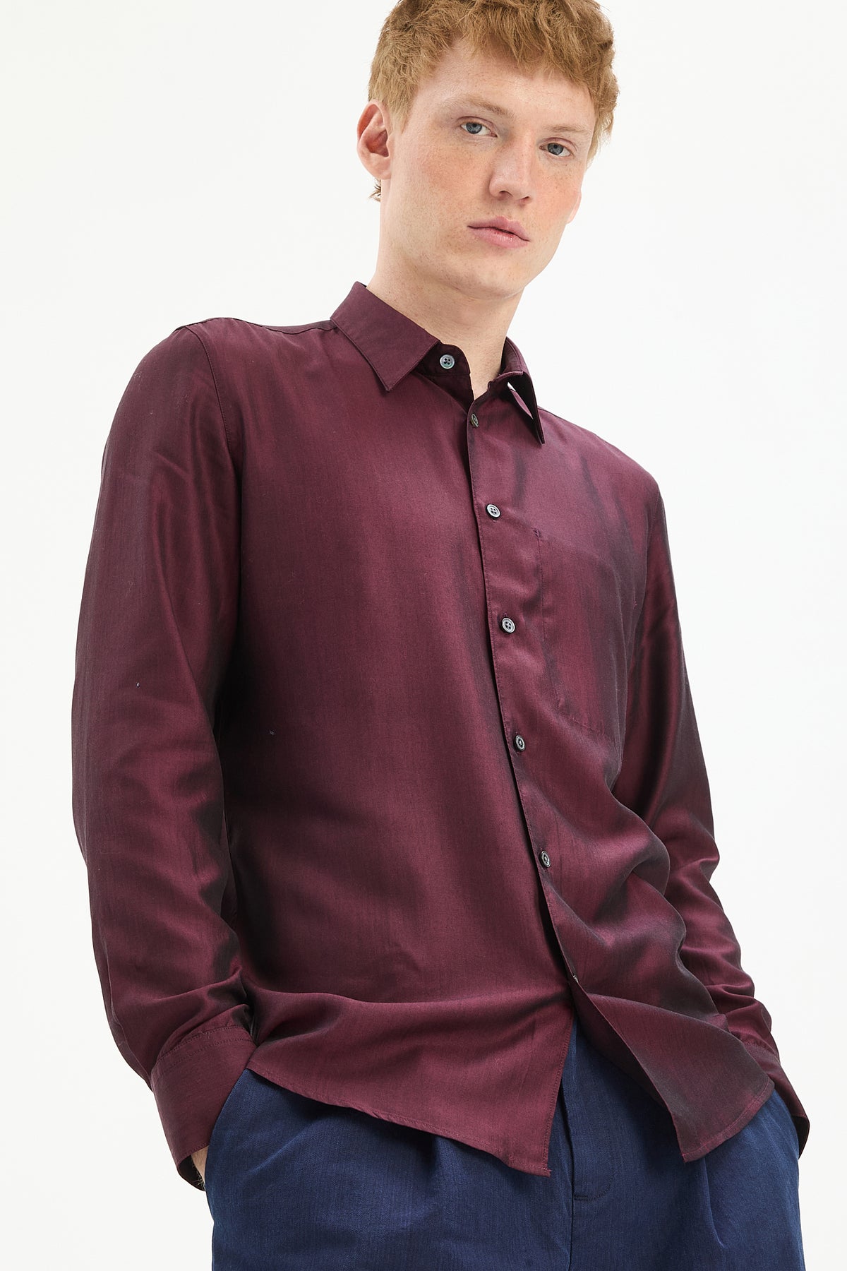 Feel Good Shirt in Bordeaux Portuguese Tencel