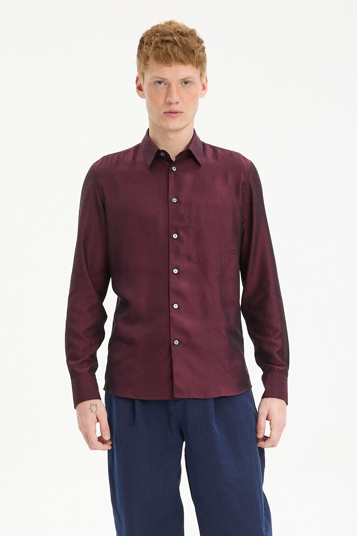 Feel Good Shirt in Bordeaux Portuguese Tencel