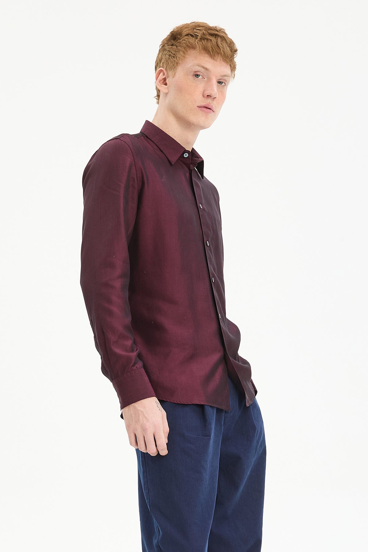 Feel Good Shirt in Bordeaux Portuguese Tencel