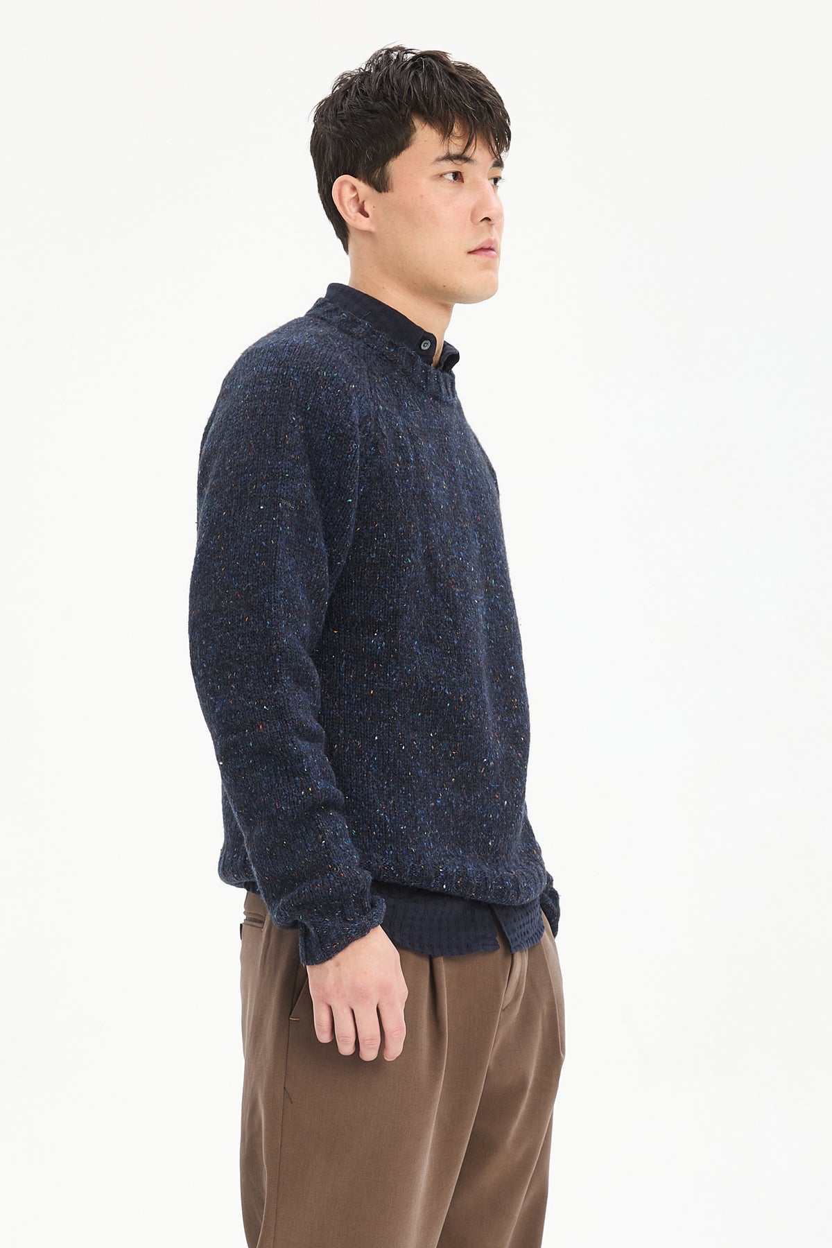 Crewneck Raglan Sweater in a Sustainable Melange Yarn – Navy
