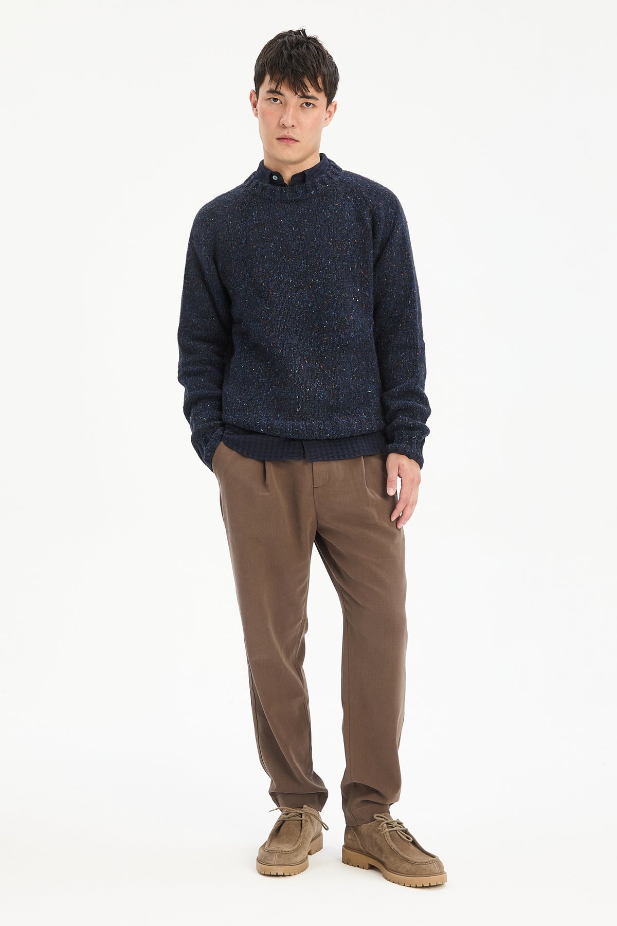 Crewneck Raglan Sweater in a Sustainable Melange Yarn – Navy