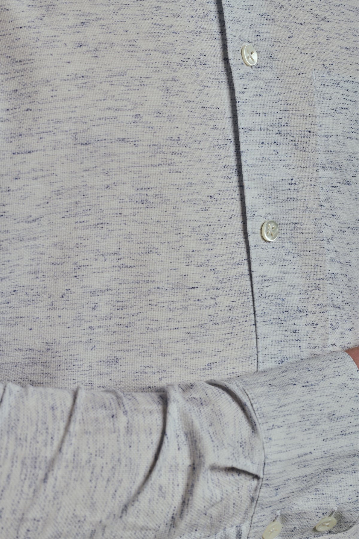Feel Good Shirt in an Off-White Soft Airy Sustainable Italian Cotton and Recycled Polyester Blend by Cottonificio Canclini