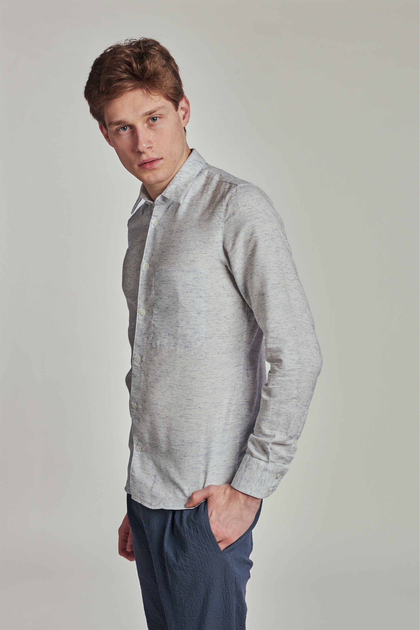 Feel Good Shirt in an Off-White Soft Airy Sustainable Italian Cotton and Recycled Polyester Blend by Cottonificio Canclini