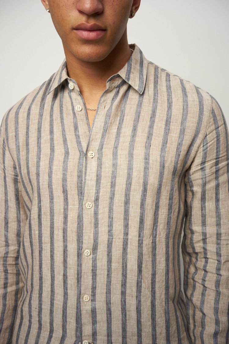 Feel Good Shirt in the Finest Striped Italian Linen - Delikatessen